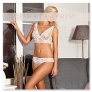 Escortgirl Ava ist natürlich und locker.
