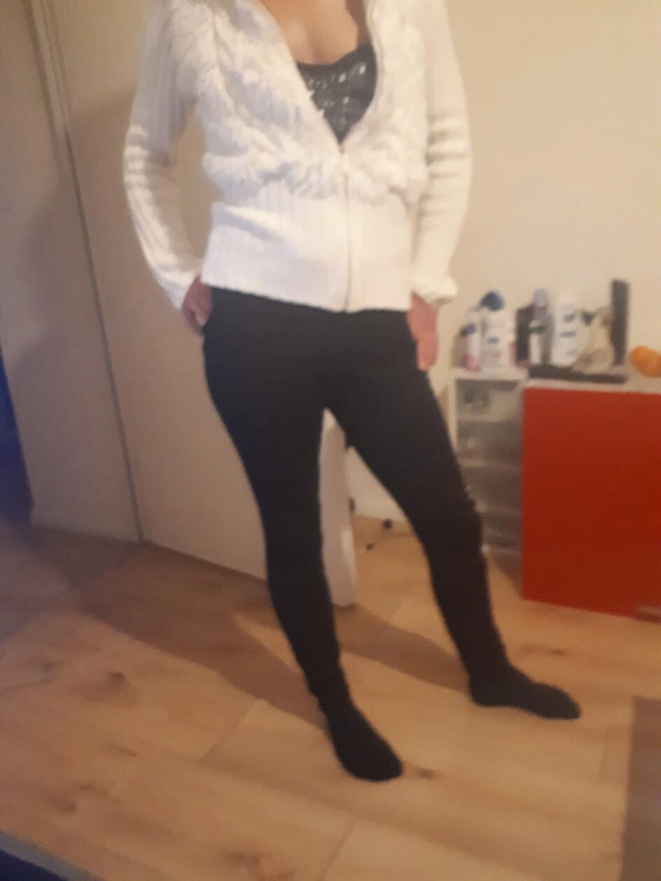 Egal, ob ihr Curvy oder Skinny bevorzugt, die beiden Mädels haben das gewisse Etwas.